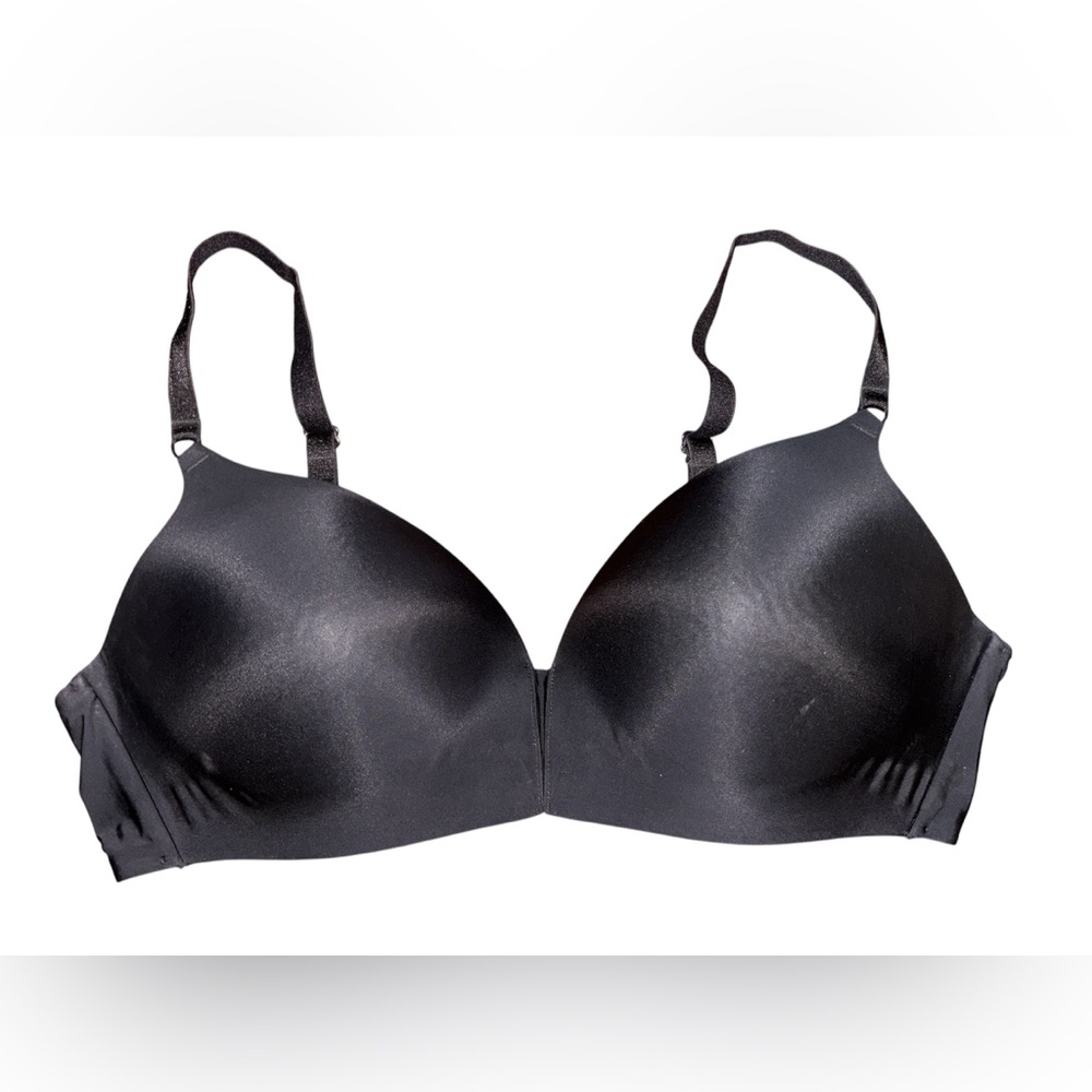Victoria’s Secret Women’s Black No-Wire Bra | 38D | NWOT | Comfortable Wireless